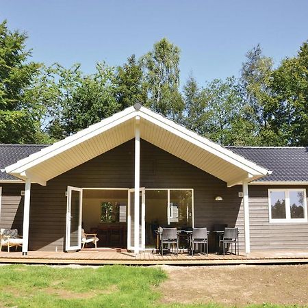 Amazing Home In Tikob With Kitchen エクステリア 写真