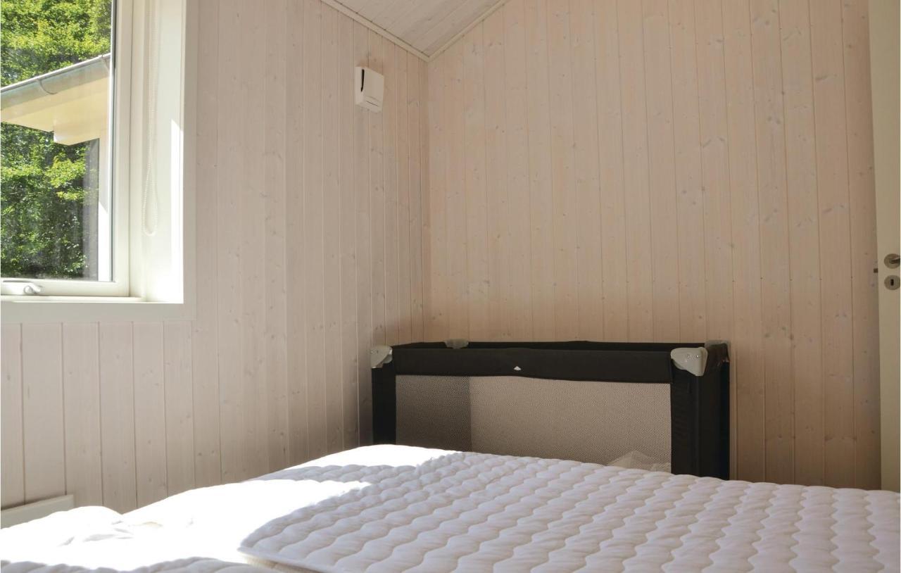 Amazing Home In Tikob With Kitchen エクステリア 写真